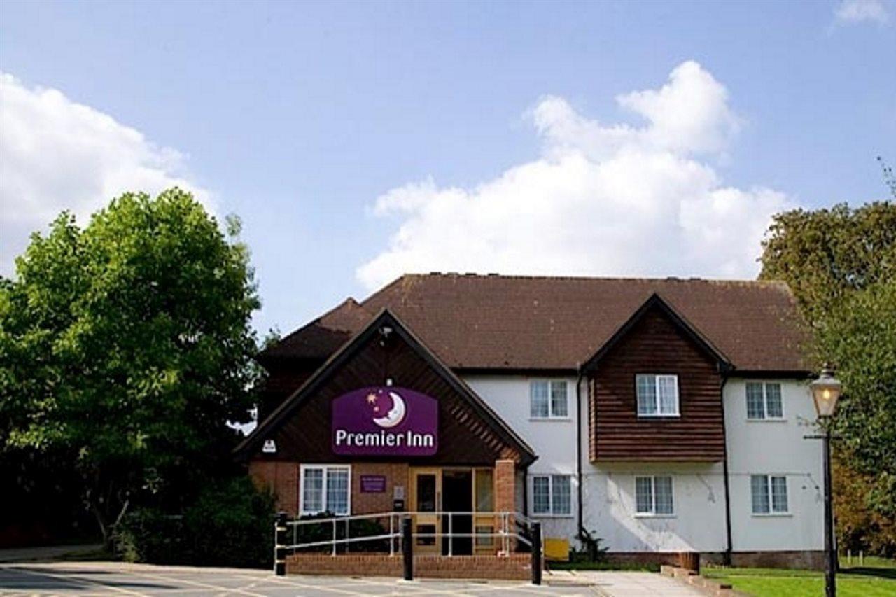 Premier Inn 哈洛 外观 照片
